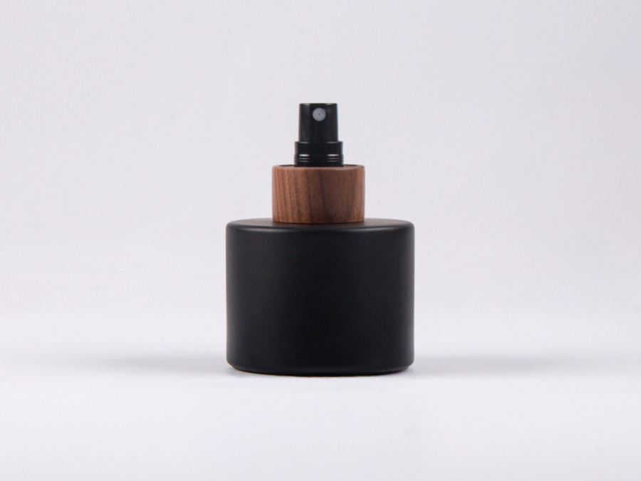 Schwarzglasflasche Lilly 130 ml - Zerstäuber Walnut