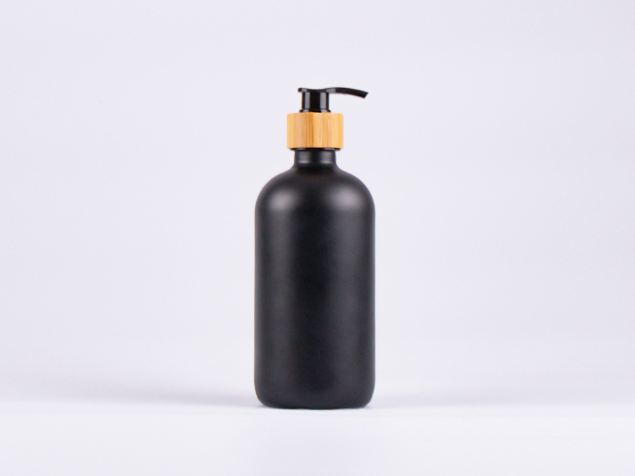 Schwarzglasflasche 500ml, mit Dispenser Bambus