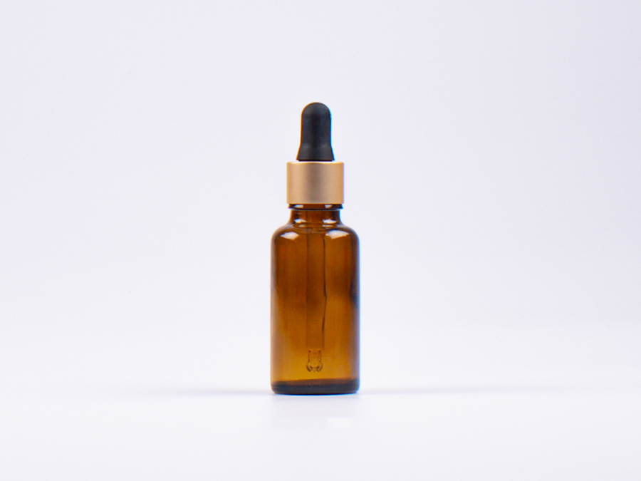 Braunglasflasche 30ml, mit Pipette gold