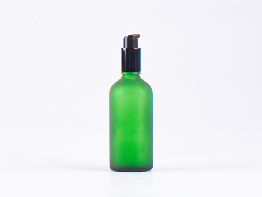 Grünglasflasche 100 ml - Lotionspumpe Aluminium