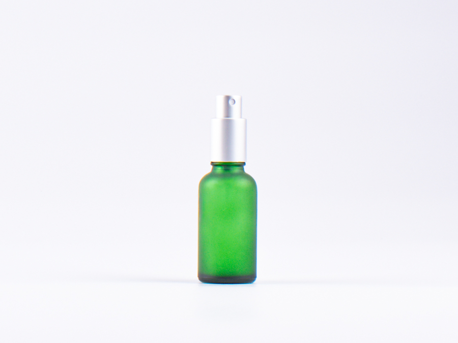 Grünglasflasche 30 ml - Zerstäuber Aluminium