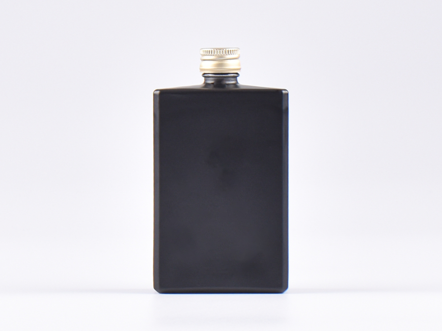 Schwarzglasflasche "Miro" 100ml, mit Schraubverschluss Aluminium