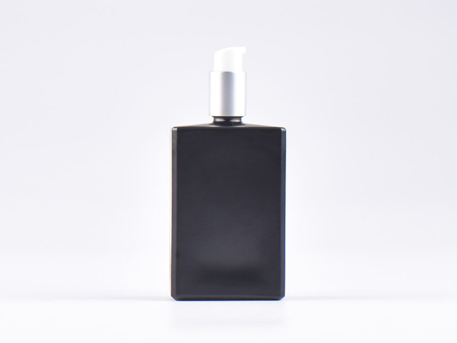 Schwarzglasflasche "Miro" 100ml, mit Lotionspumpe Aluminium, 4 Color