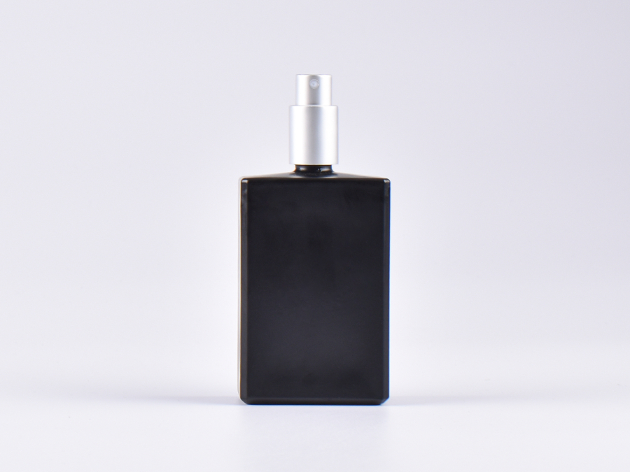 Schwarzglasflasche "Miro" 100ml, mit Zerstäuber Aluminium, 4 Color