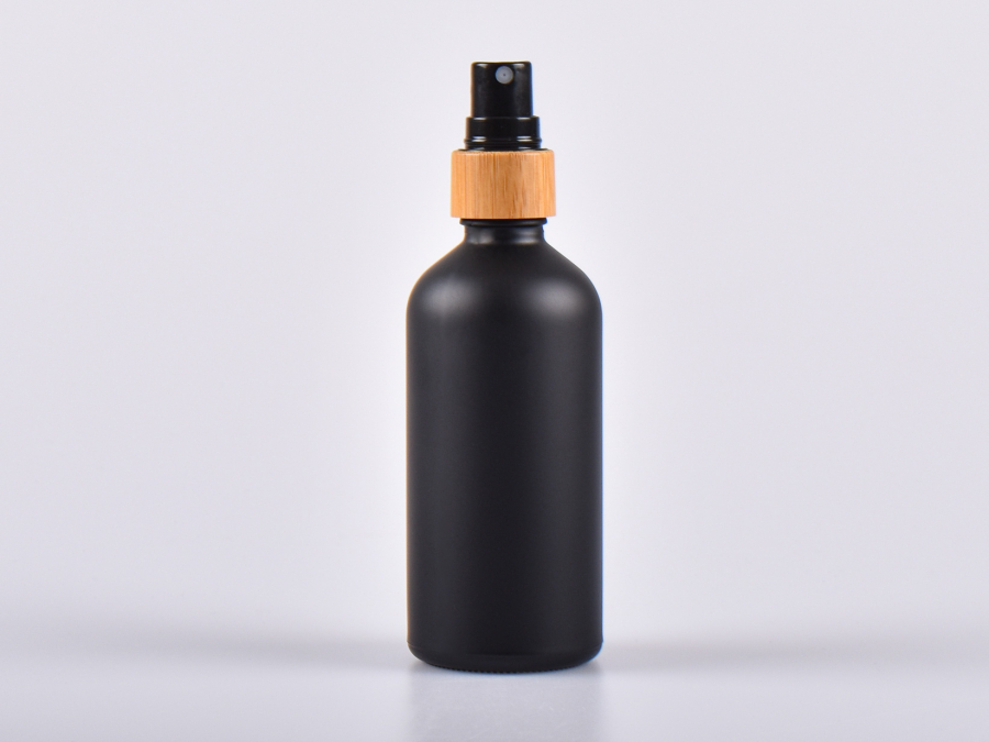 Schwarzglasflasche 100ml, mit Zerstäuber Bambus