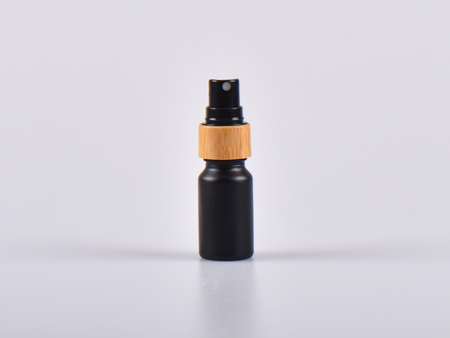 Schwarzglasflasche 10ml, mit Zerstäuber Bambus