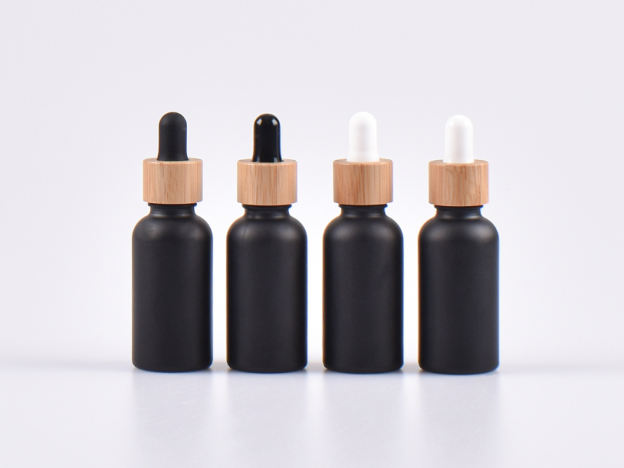 Schwarzglasflasche 10ml, mit Pipette Bambus