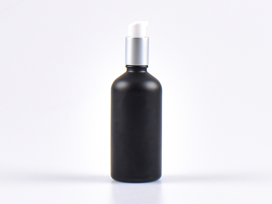 kosmetikflasche-schwarz-gold-100ml-dispenser