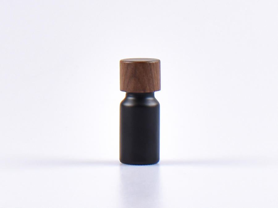 Schwarzglasflasche 10ml, mit Tropfmontur Walnut