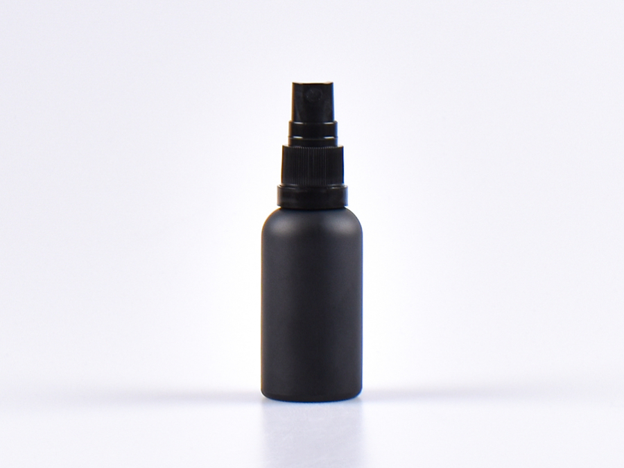 zerstaeuberflasche-glas-schwarz-kosmetik