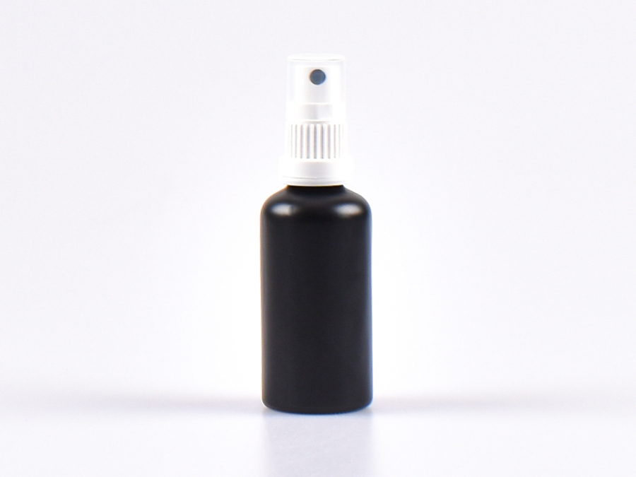schwarzglas-flasche-mundspray-zerstaeuber