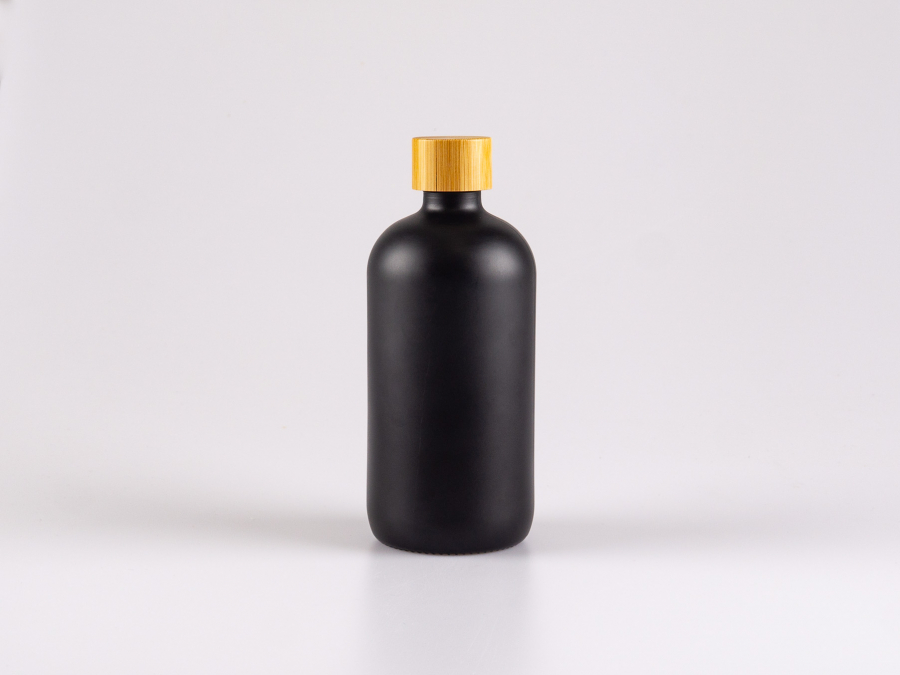 Schwarzglasflasche 480ml, mit Schraubverschluss Bambus