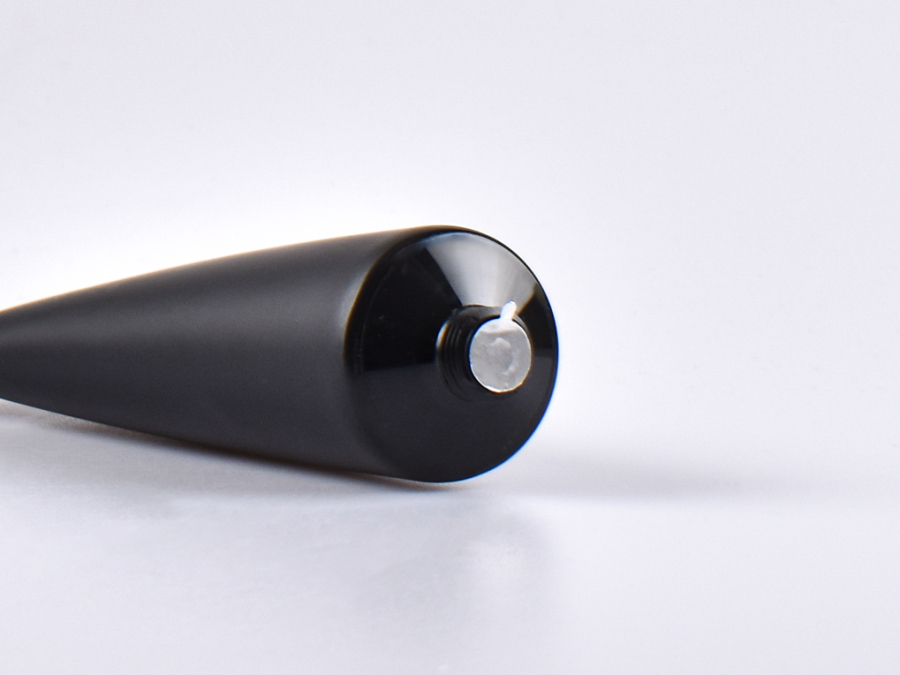 Kosmetiktube 100ml, schwarz-matt