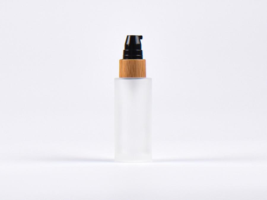 Glasflasche säuremattiert, 30ml, mit Lotionspumpe Bambus