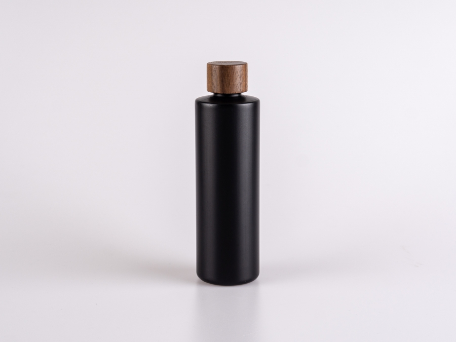 Flasche "Tara" 250ml, matt-schwarz, mit Walnussdeckel