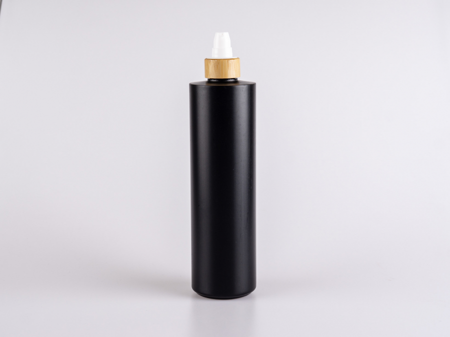 Flasche "Tara" 500ml, matt-schwarz, mit Lotionspumpe Bambus