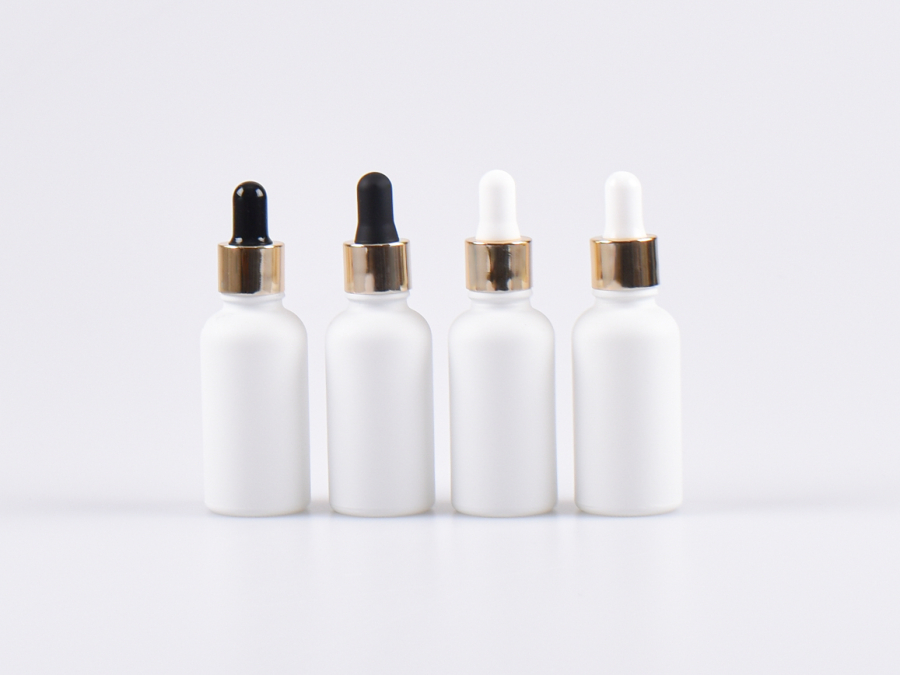 Weissglasflasche 50ml, mit Pipette gold