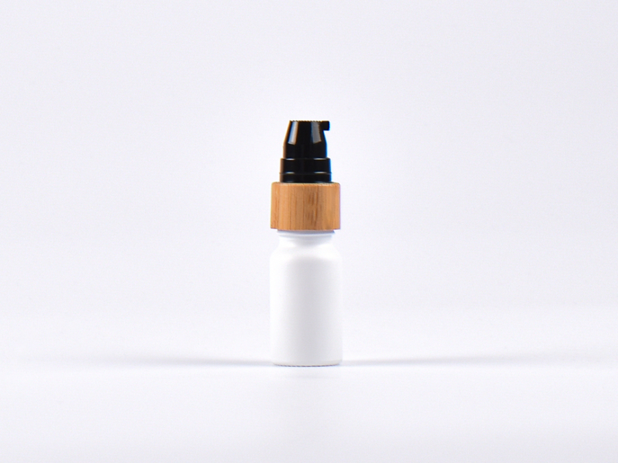 Weissglasflasche 10ml, mit Lotionspumpe Bambus