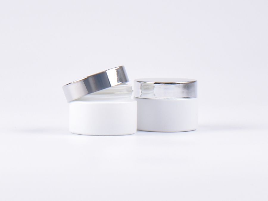 Weissglasdose, 30ml, mit Deckel silber