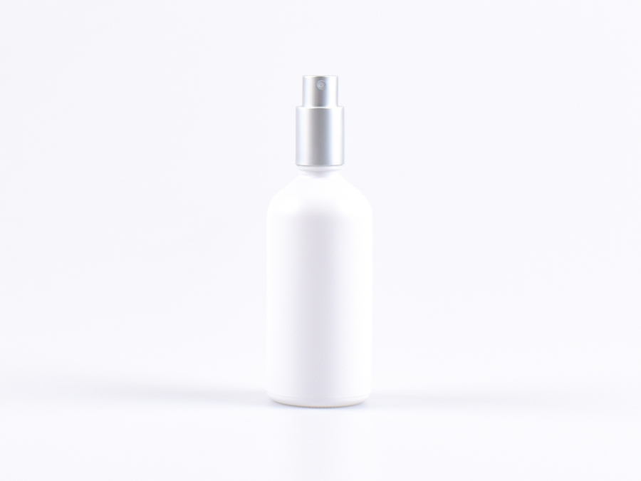 apothekerflasche-weiss-glas-zerstaeuber
