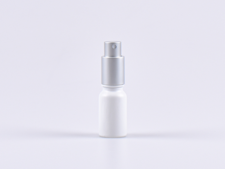 glasflasche-weiss-alu-spray-silber