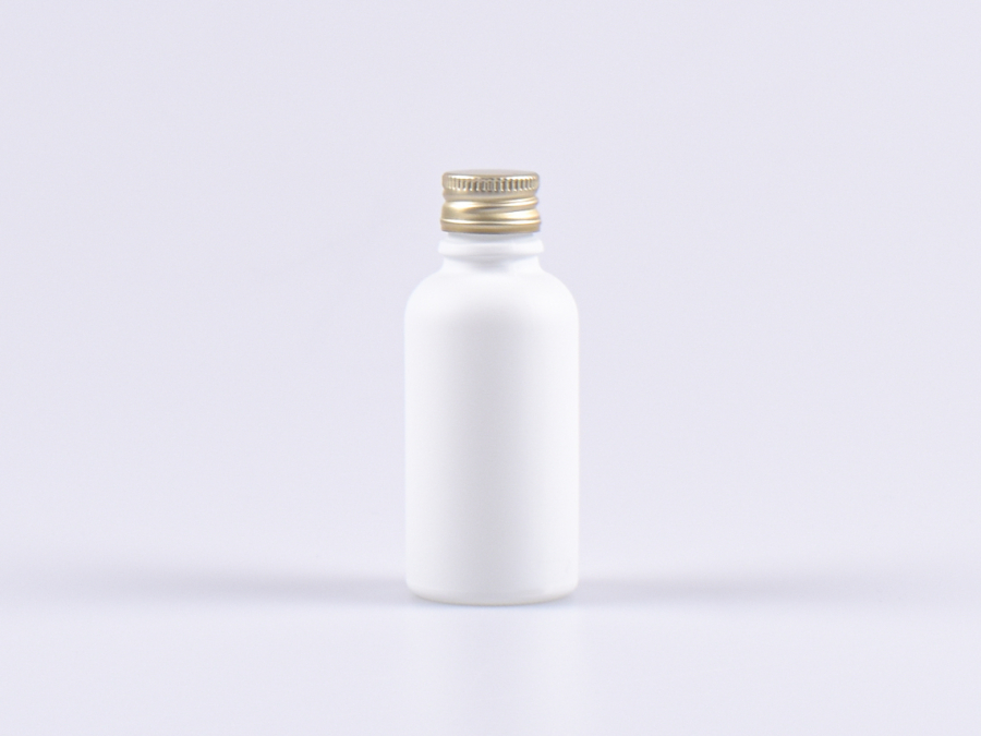 weiss-glasflasche-matt-alu-deckel-silber-gold