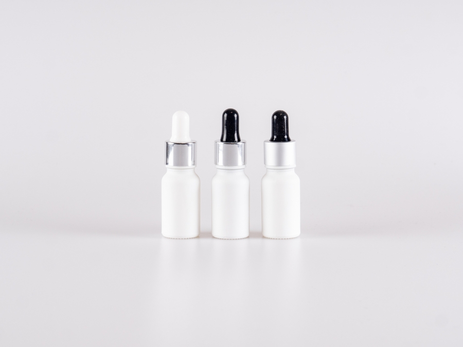 pipettenflasche-10ml-weiss-mattiert-silber