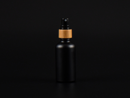 Schwarzglasflasche 50ml, mit Zerstäuber Bambus