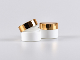 Weissglasdose 15 ml – Deckel Gold