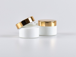 Weissglasdose 30 ml – Deckel Gold