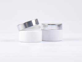 Weissglasdose 30 ml – Deckel Silber