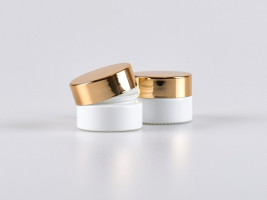 Weissglasdose 7 ml –  Deckel Gold