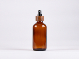Braunglasflasche 250ml, mit Zerstäuber Walnut