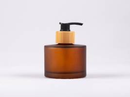 Braunglasflasche Lilly 180 ml - Dispenser Bambus