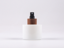 Weissglasflasche Lilly  130 ml - Zerstäuber Walnut