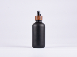 Schwarzglasflasche 250ml, mit Zerstäuber Walnut