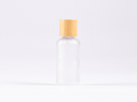 Glasflasche-mit-Schraubverschluss-Tropfmontur-Bambus