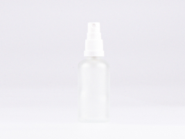 zerstaeuberflasche-glas-schwarz-kosmetik