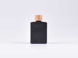 Schwarzglasflasche "Miro" 50ml, mit Schraubverschluss Bambus