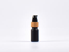 Schwarzglasflasche 10ml, mit Lotionspumpe Bambus
