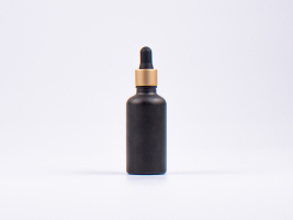 Schwarzglasflasche 50ml, mit Pipette gold