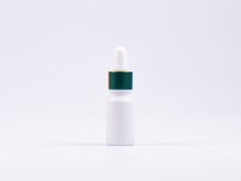 Weissglasflasche 10ml, mit Pipette grün-matt