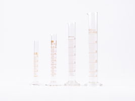 messzylinder-glas-kosmetik