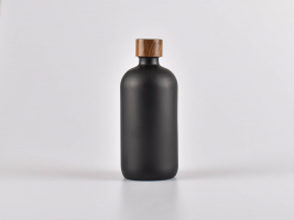 Schwarzglasflasche 480ml, mit Schraubverschluss Walnut