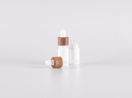 Weissglasflasche 10ml, mit Pipette Walnut